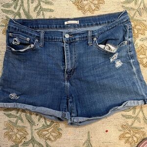 Levi Mid- Length short size 32